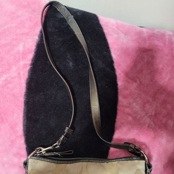 Coach Brown Corssbody - Picture 6 of 7